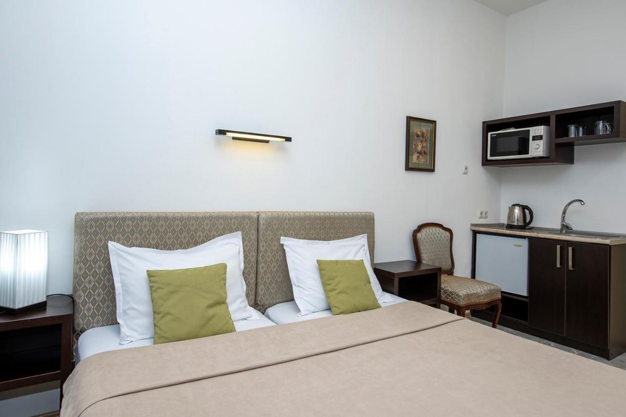 Apart Hotel Gh Tbilisi Exteriör bild