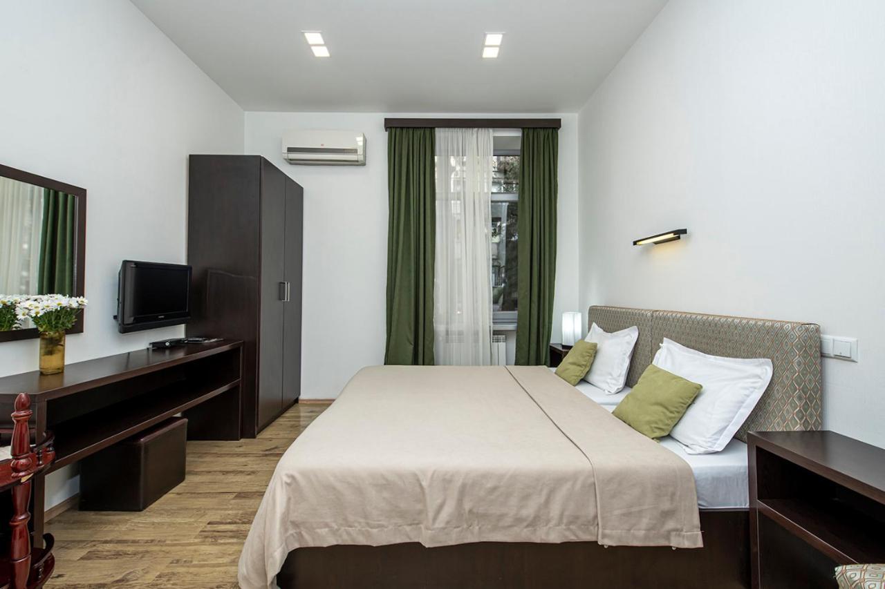 Apart Hotel Gh Tbilisi Exteriör bild